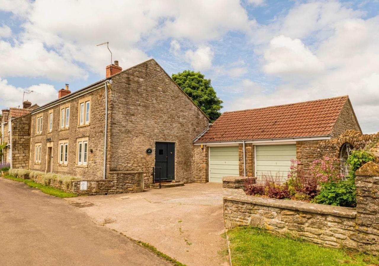 Holiday home Gorgeous Rural 4 Bed Farm - With Hot Tub!