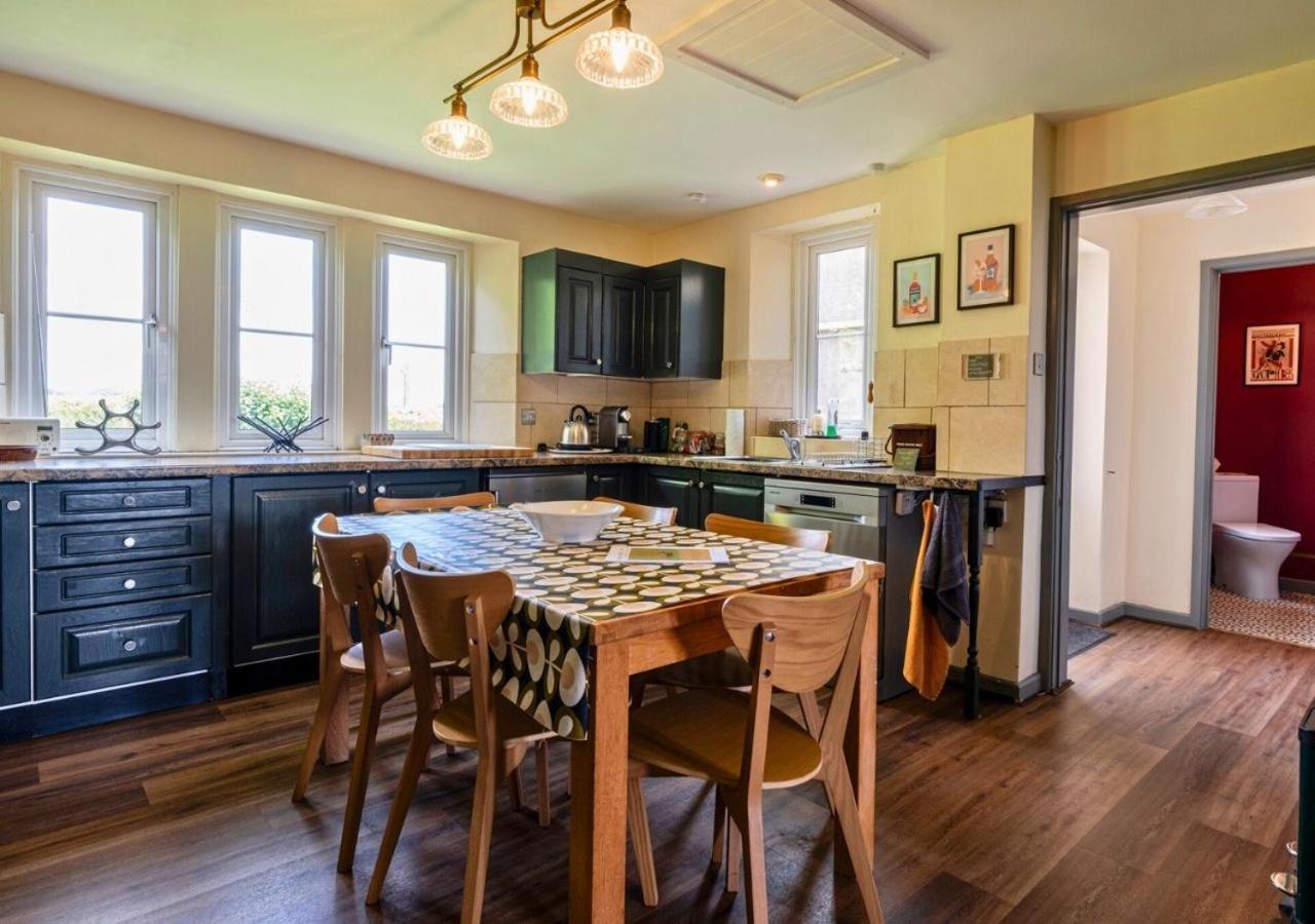 Gorgeous Rural 4 Bed Farm - With Hot Tub! * Norton St Philip