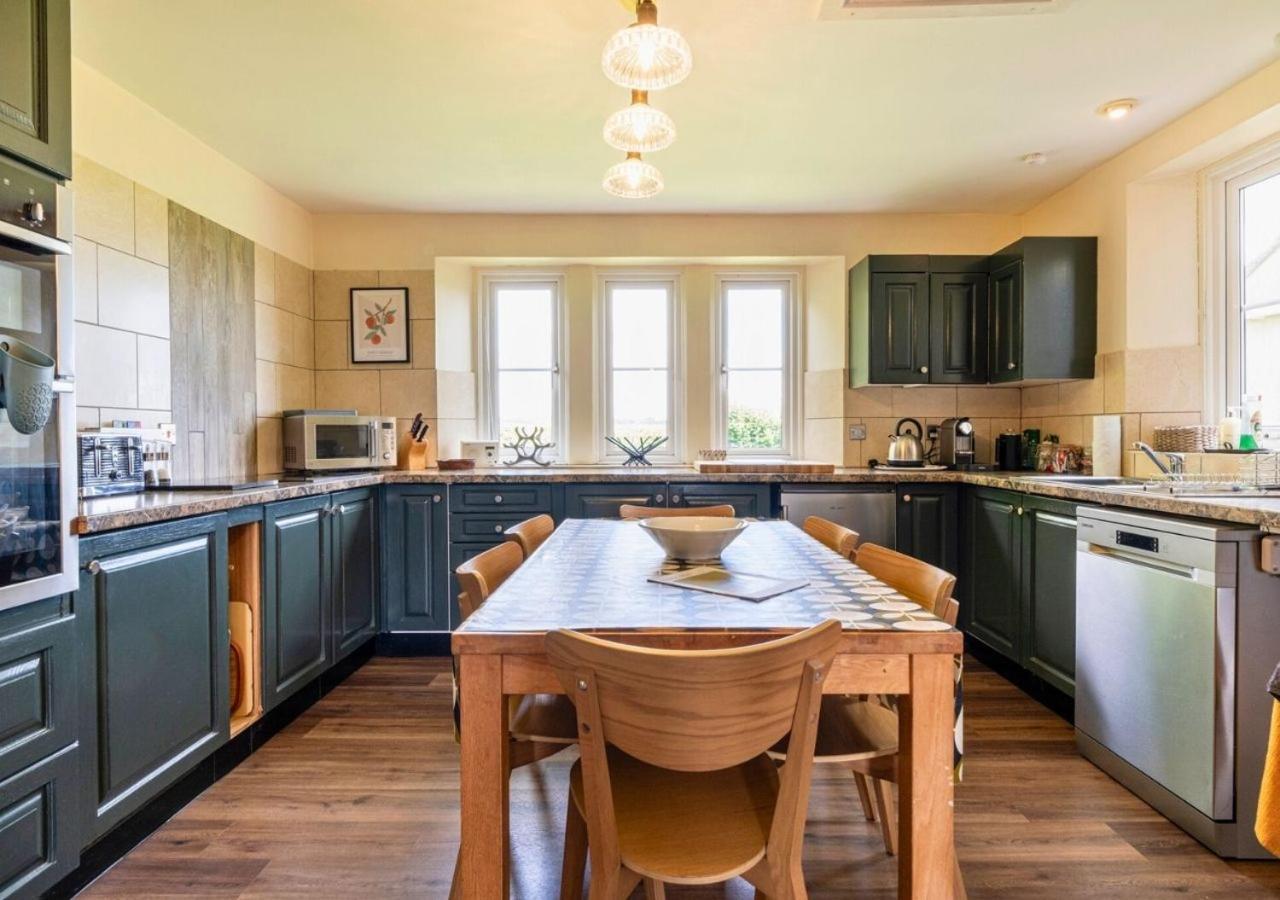 Gorgeous Rural 4 Bed Farm - With Hot Tub! * Norton St Philip
